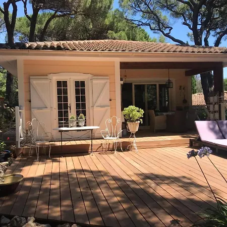 In Provence Near The Beaches Of Pampelonne Chalet