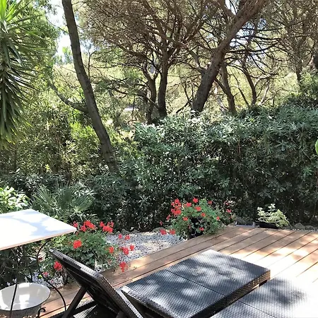 In Provence Near The Beaches Of Pampelonne Chalet