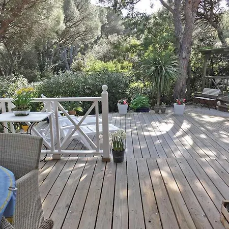 In Provence Near The Beaches Of Pampelonne Chalet
